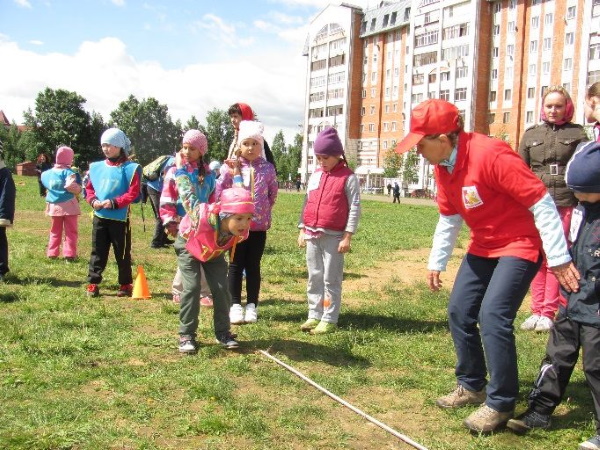 Прыжки в длину с места. Нормативы 1-2-3-4-5-6-7-8-9-10-11 класс. Техника выполнения